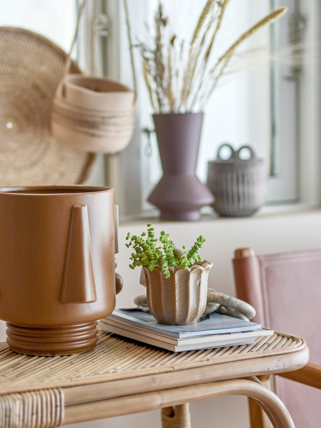 Pot de fleur marron