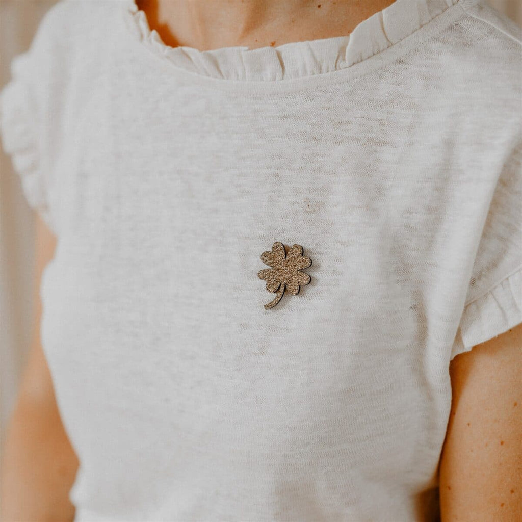 Broche trefle doré