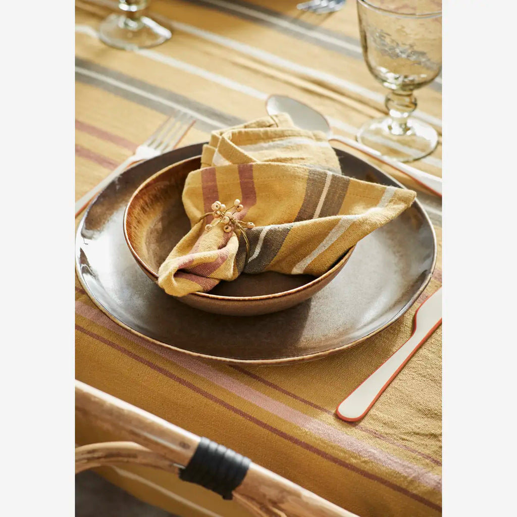 Assiette creuse / Plat marron