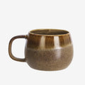 Tasse en grès marron