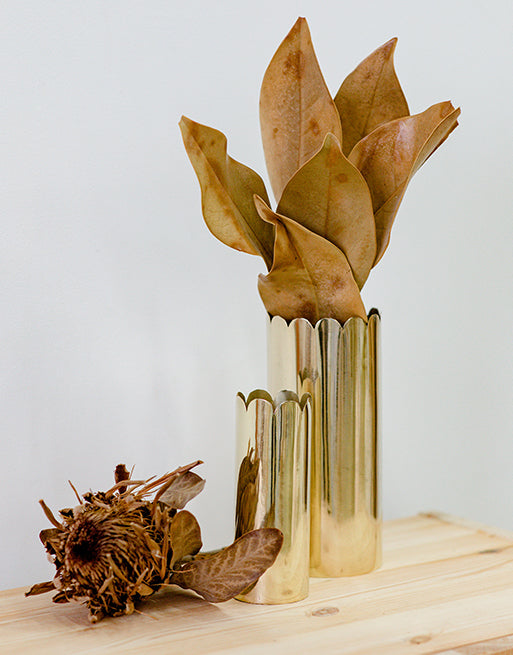 Vase doré en laiton